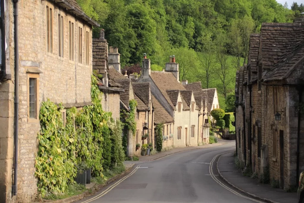 Day Tour from London: Burford, Bibury & Northern Cotswolds